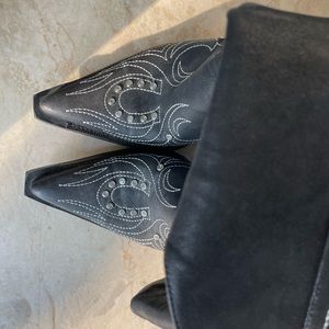 Beautiful cowboy coots for women